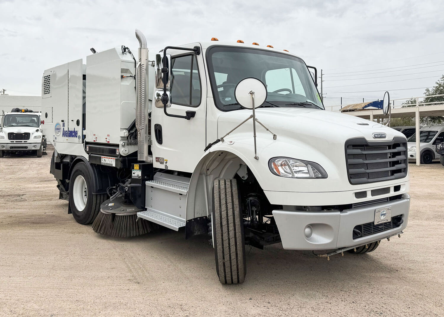 2025 Freightliner M2 Schwarze M6 Avalanche street sweeper for sale