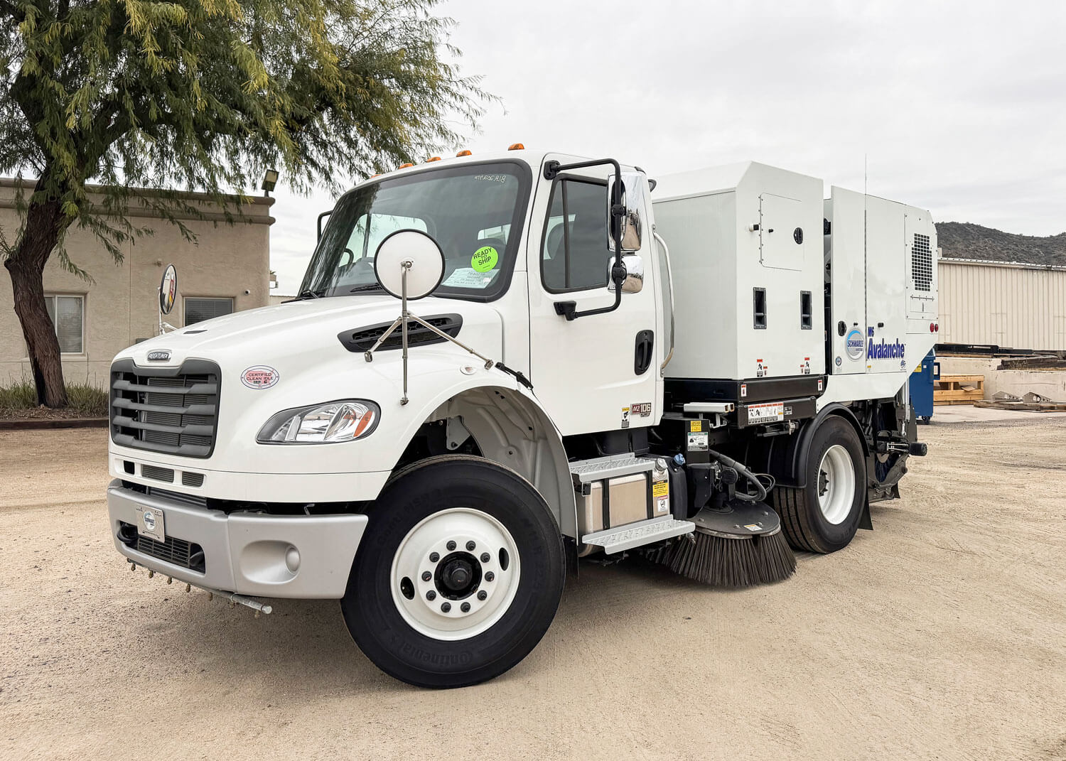 2025 Freightliner M2 Schwarze M6 Avalanche street sweeper for sale